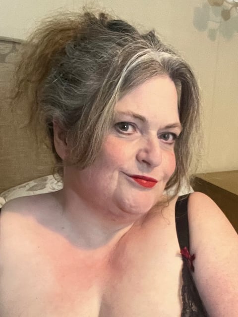 elivecams.com bbw_gilf_uk profile on OnlyFans in granny category