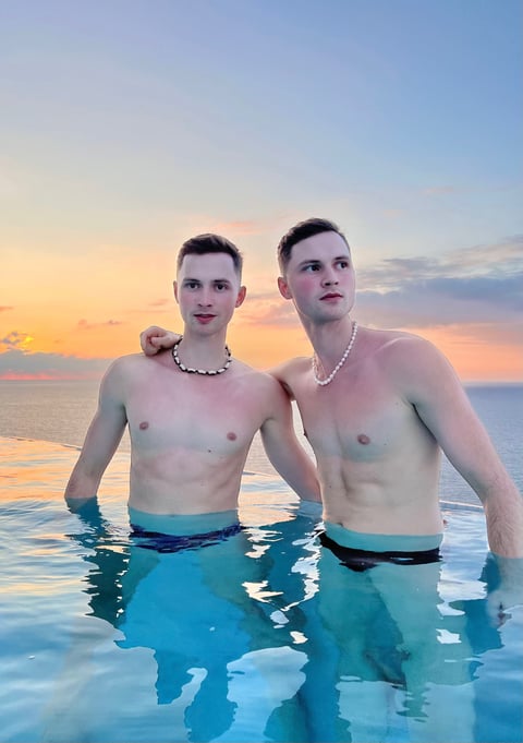 elivecams.com czechgaytwins profile on OnlyFans in netherlands category