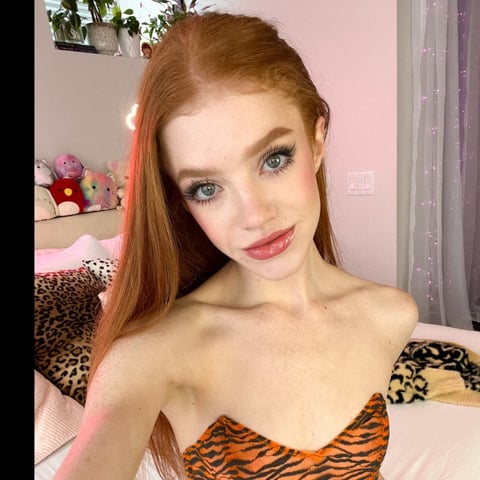 elivecams.com lilredzoe profile on OnlyFans in redhead-gingers category