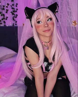 elivecams.com waifumiia profile on OnlyFans in asians category