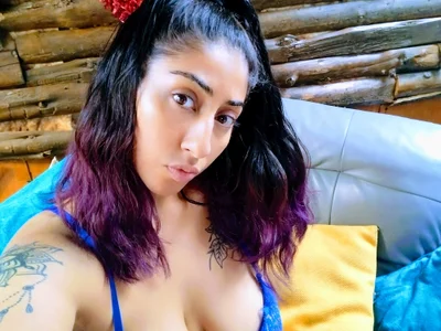 Hotasiansensation Asian webcam from United Kingdom